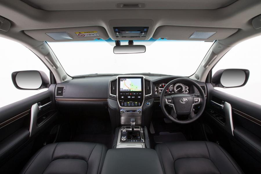 Торпедо Toyota Land Cruiser 200 VX (UZJ200) 2015 года  (AU) (фото 11 из 11)